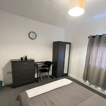 4 Bedroom Terrace House Wellingborough Ngoại thất bức ảnh