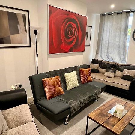 4 Bedroom Terrace House Wellingborough Ngoại thất bức ảnh