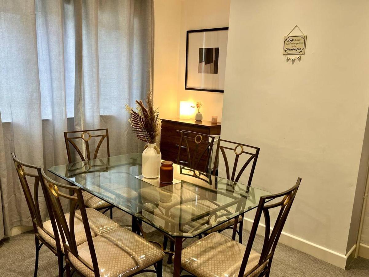 4 Bedroom Terrace House Wellingborough Ngoại thất bức ảnh