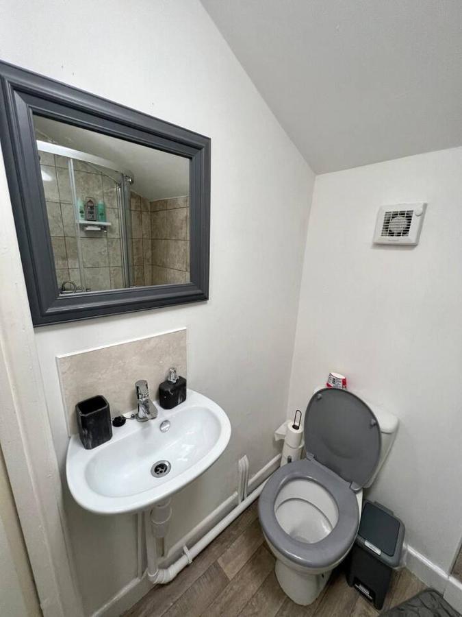 4 Bedroom Terrace House Wellingborough Ngoại thất bức ảnh